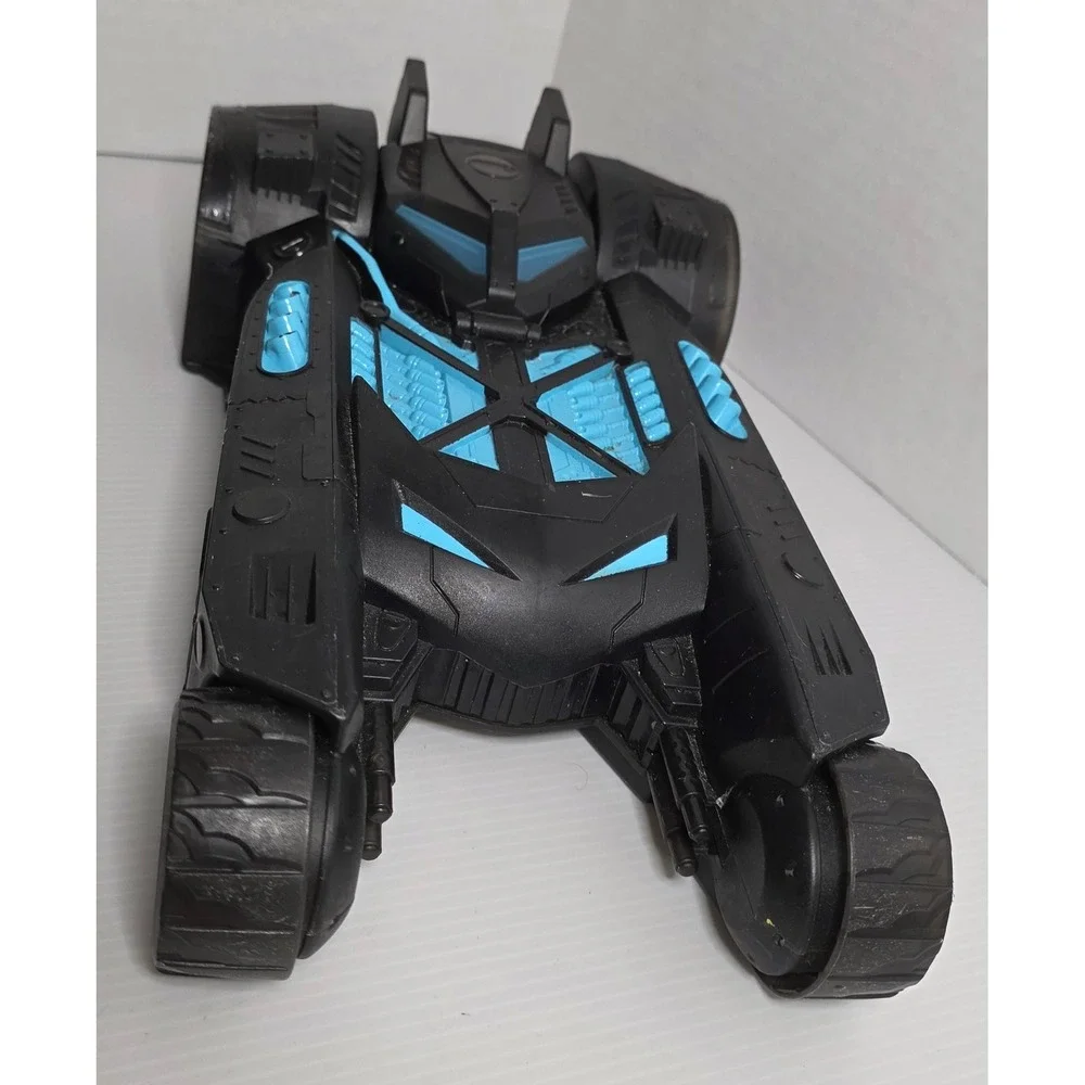 DC Comics Bat-Tech 2-in-1 Batmobile Bat Boat Spin Master‎ Pre-owned Good